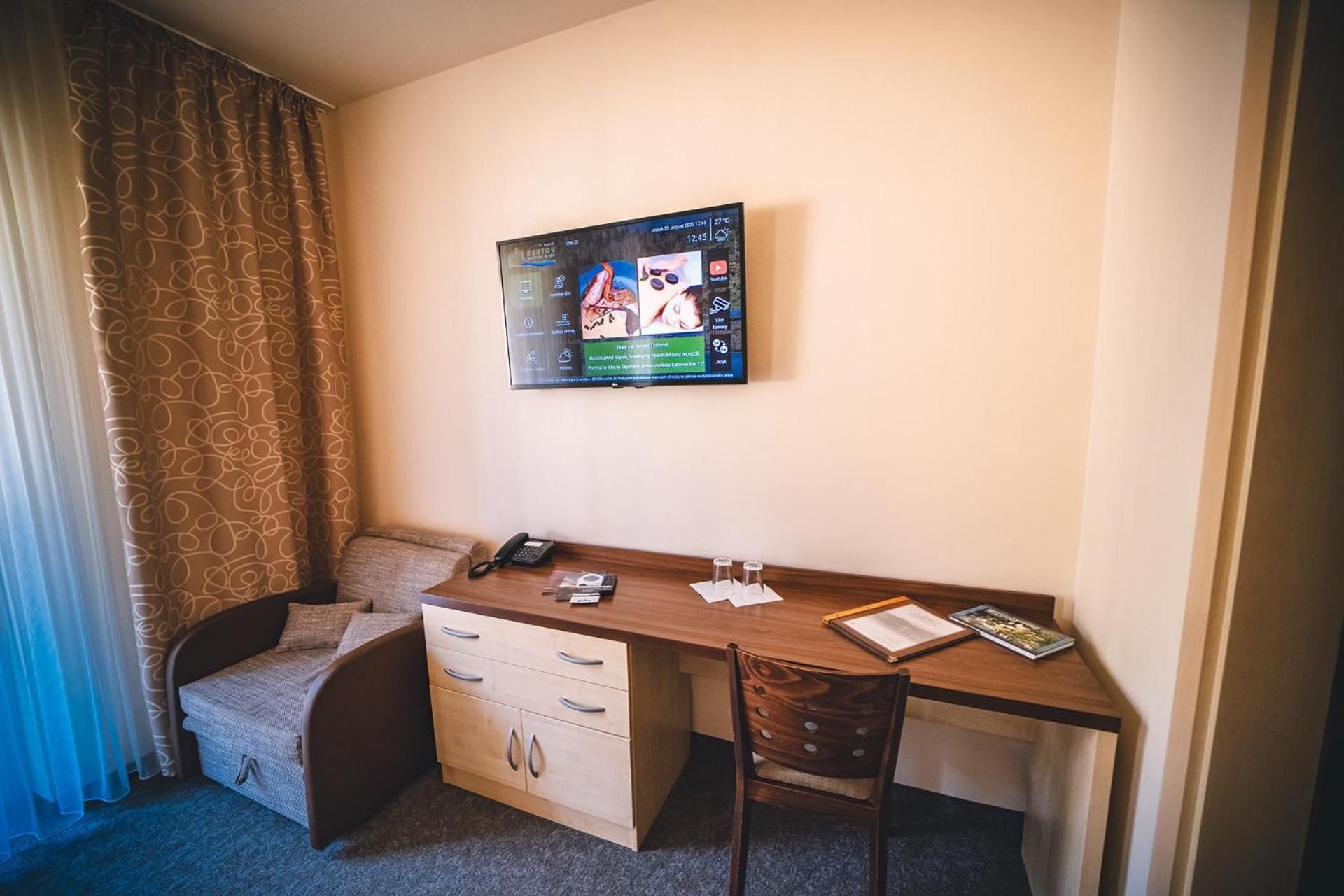 Wellness & Spa Hotel Certov Buitenkant foto