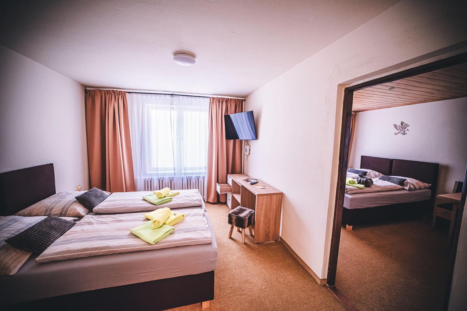 Wellness & Spa Hotel Certov Buitenkant foto